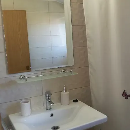 Rose Apartment *